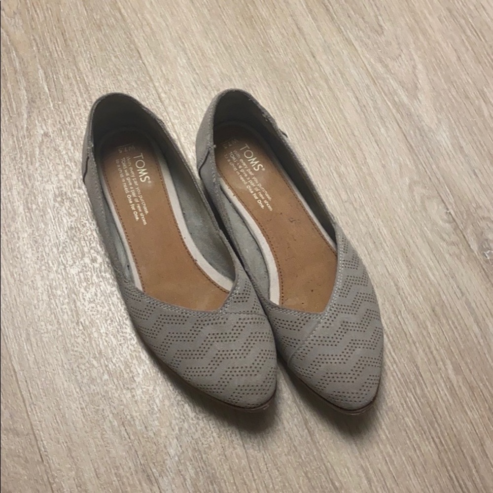Toms W7.5 Gray Suede Jutti Flats!